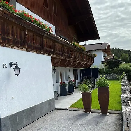 شقة Schmiedhofer *